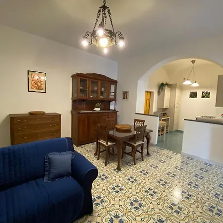 Le Esperidi House
